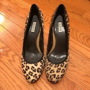 Leopard Print Heels Pumps Size 9